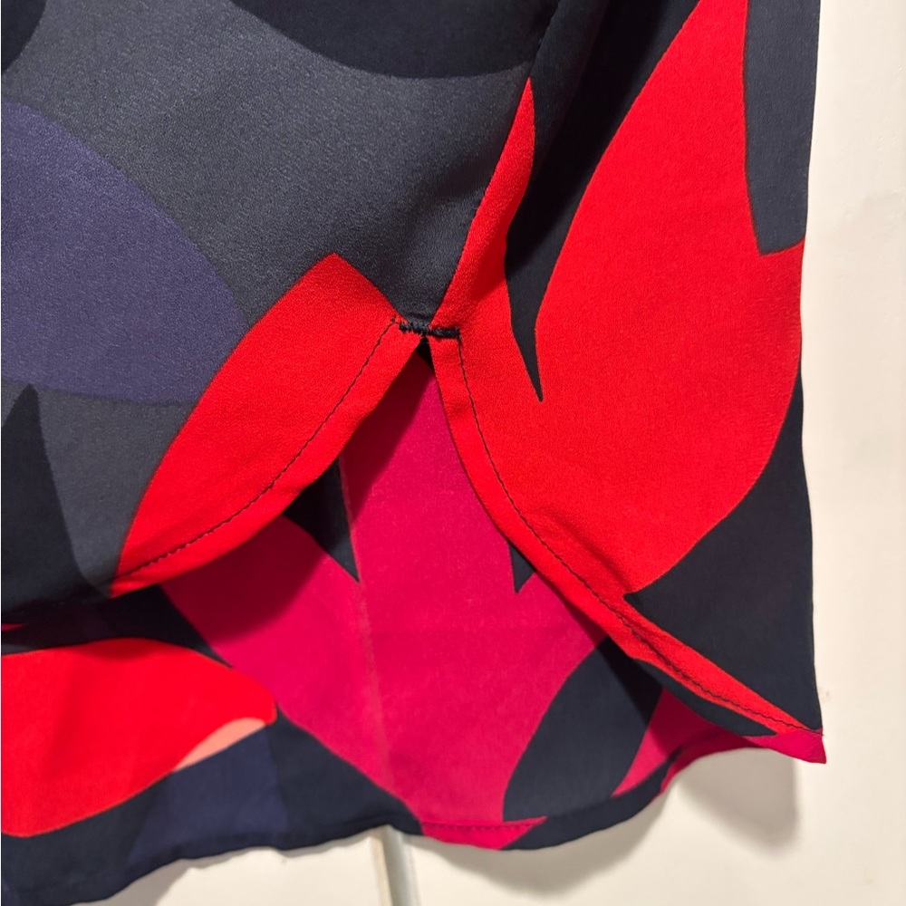 LOFT Women's Red and Black Floral Blouse - Picture 3 of 6